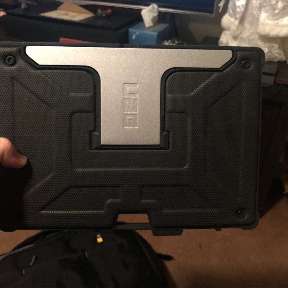 Surface pro 6 UAG case new with out tag or box